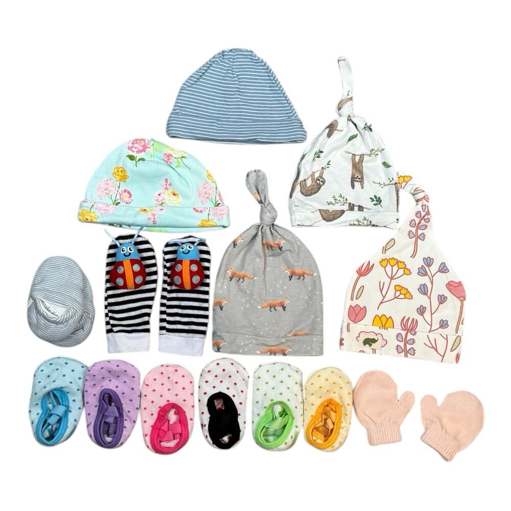 Newborn Hat And 0–6 Month Sock And Mitten Bundle Lot Montessori Rattle Socks
